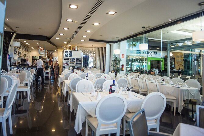 Malaga Sunset Cruise and Restaurant Dinner - Who Should Consider This Tour?