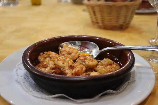 Malaga: The Ultimate Flamenco & Tapas Tour - Group Size and Atmosphere