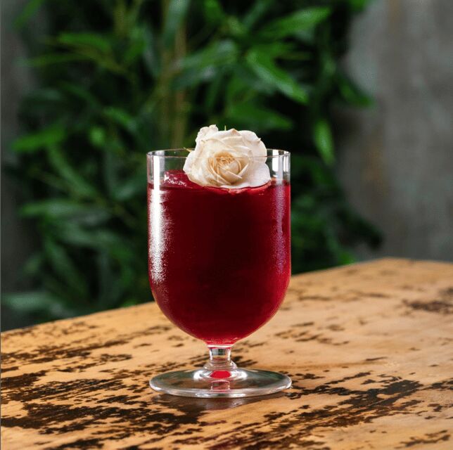 Málaga: Top - Cocktail guided tour - What This Tour Offers: A Closer Look