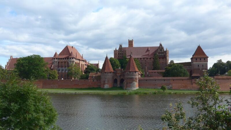 Malbork Castle Tour: 6-Hour Private Tour - Who Is This Tour Best For?