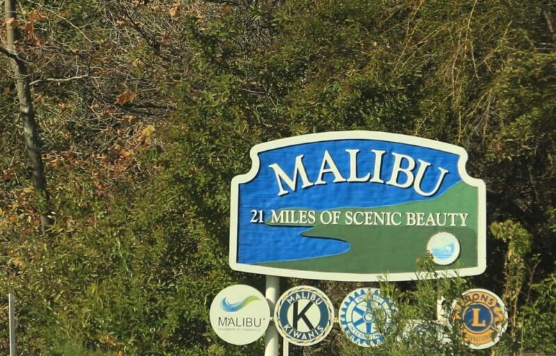 Malibu: Celebrity Homes, Beaches & History Tour - Key Points