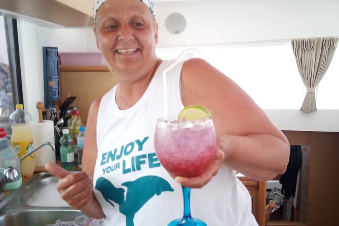 Mallorca Catamaran Small Group Cruise with Tapas 4-hours - Drinks: What’s Included vs Purchased