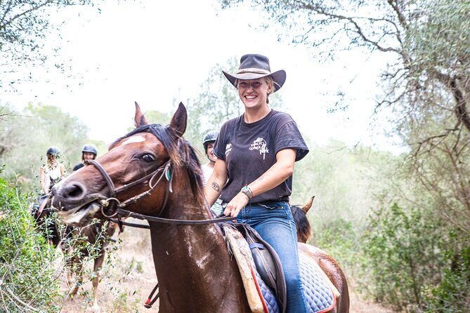 Mallorca Evening Tour: Horseback Riding, Dinner and Dance - Key Points