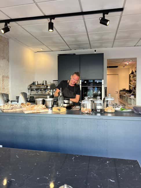 Mallorca: Mediterranean kitchen party with cooking class and wine tasting - Key Points