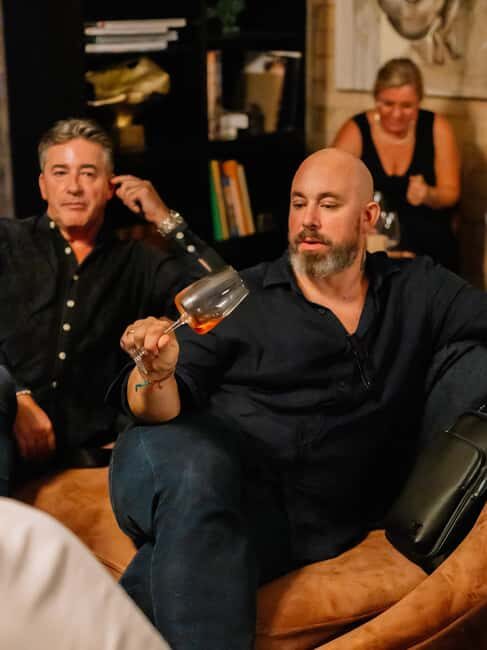 Mallorca Premium Wine Tasting in a Private Art Lounge - What Makes This Experience Unique?