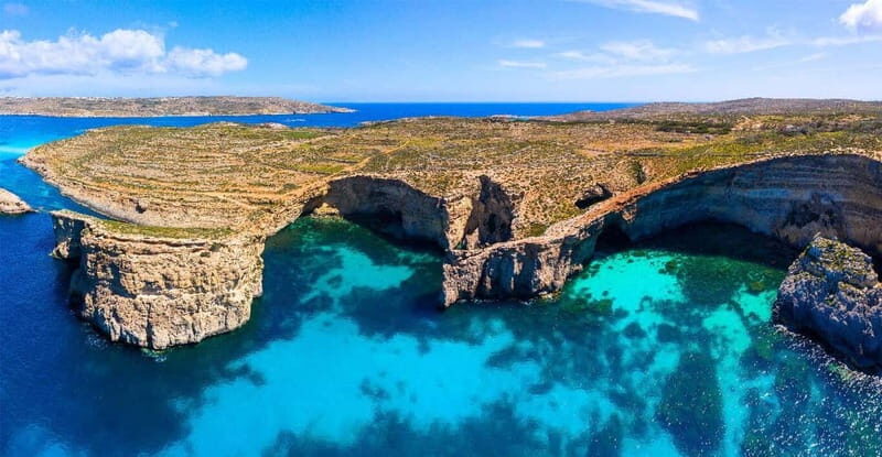 Malta: Comino+ Santa Maria Bay, Blue Lagoon + Seacaves tour - The Facilities and Onboard Experience