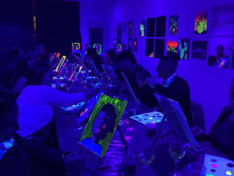 Malta: Glow-in-the-Dark Drink & Paint Experience - Who Should Consider This Experience?