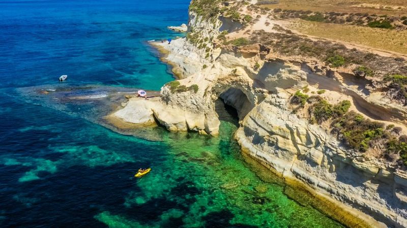 Malta: Ultimate Kayak Adventure - Keeping your phone and stuff dry (without making it complicated)
