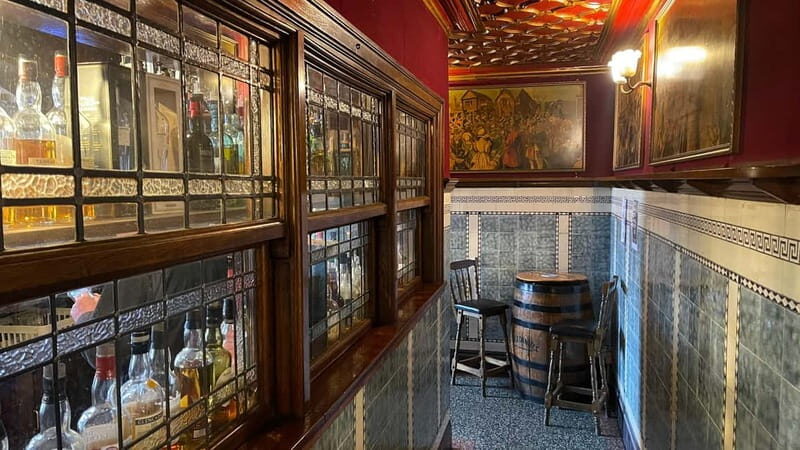 Manchester: Pub Tour - The Experience in Detail: Walking Through Manchester’s Drinking History
