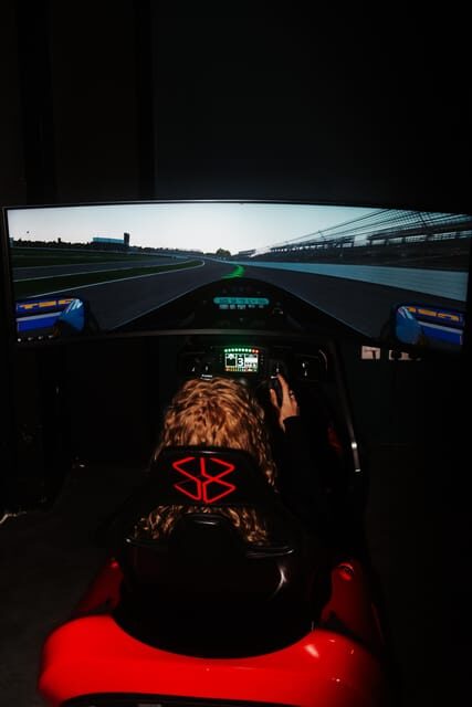 Manchester: Trax Social Racing Simulator Experience - A Closer Look at the Trax Social Racing Simulator Experience