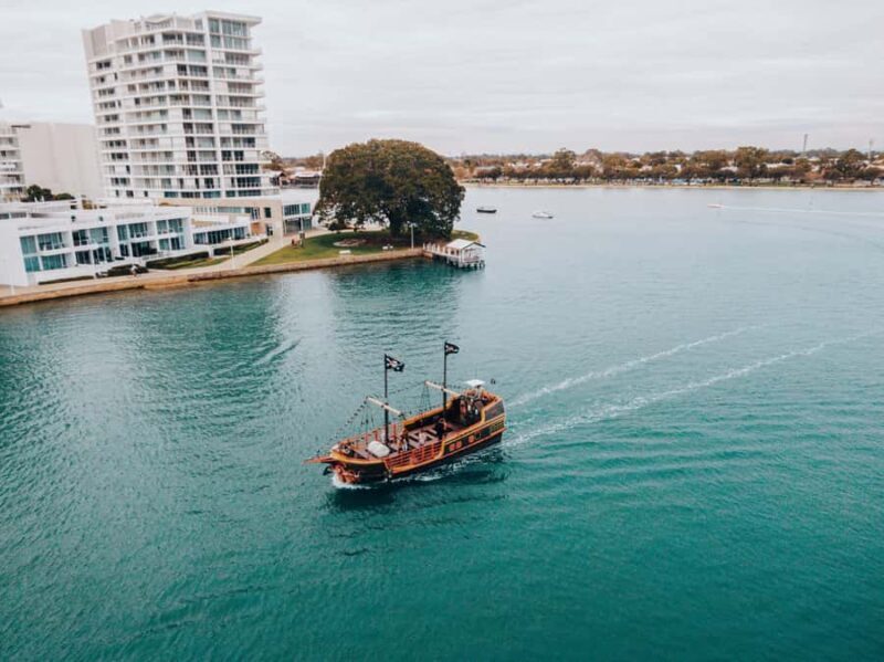 Mandurah Pirate Cruise - Key Points
