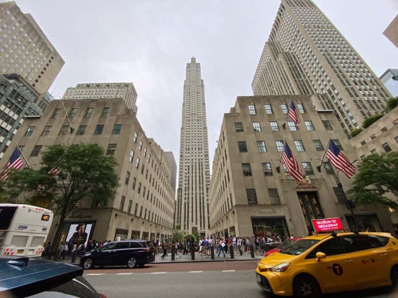 Manhattan; 5th avenue stroll & sunset at Empire State - FAQs