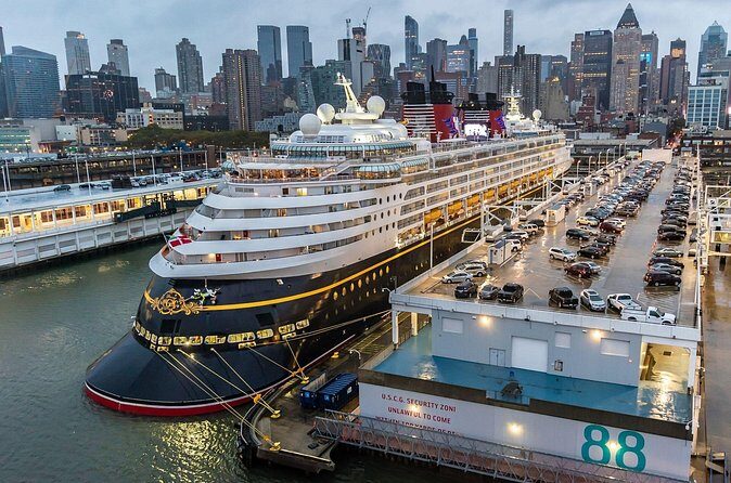 Manhattan Cruise Terminal to LGA Airport XL Mini Van - The Sum Up