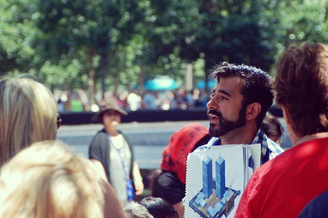 Manhattan Group Tour Including Wall Street and 911 Memorial - An In-Depth Look at the Tour Experience