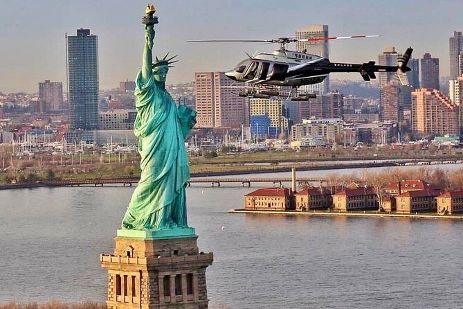 Manhattan Sky Tour: New York Helicopter Flight - Who Should Consider This Tour?
