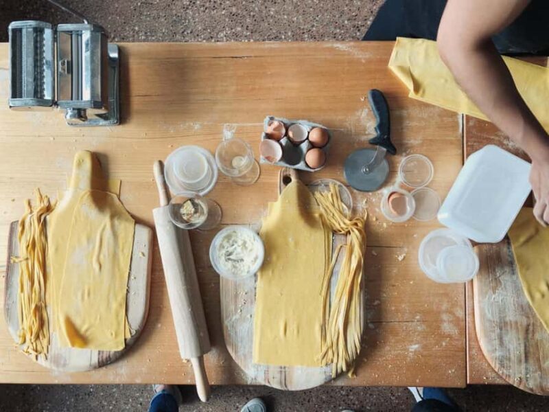 Mani in Pasta - Cooking class to prepare fresh pasta - Key Points