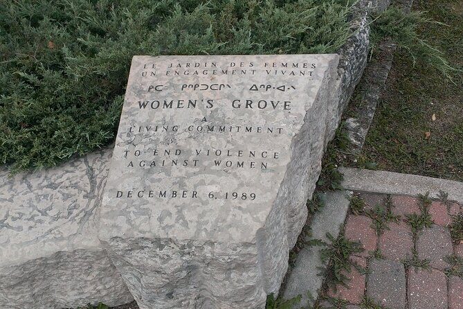 Manitoba Legislative Grounds: Smartphone Audio Tour - User Feedback and Real-World Impressions