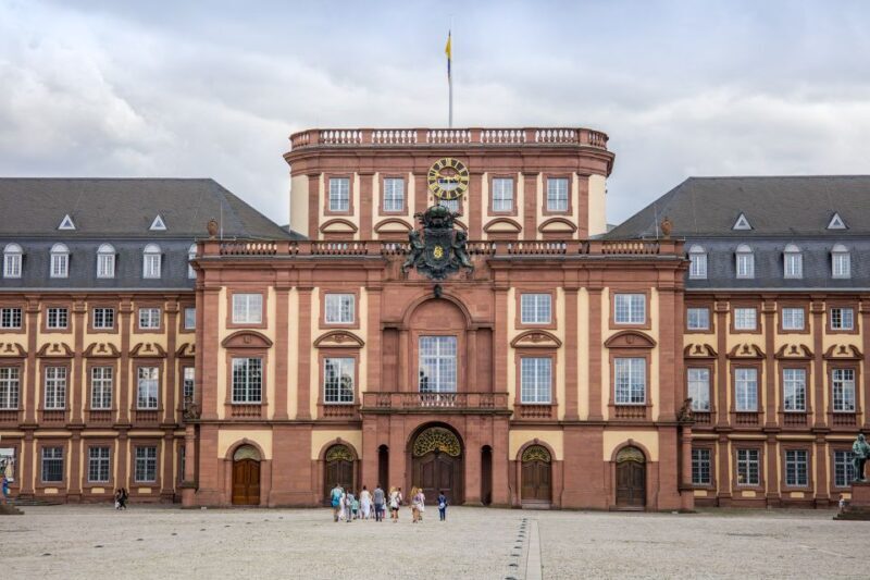 Mannheim, guided walking tour: Pulsating Jungbusch - Exploring Mannheim’s Jungbusch: What to Expect