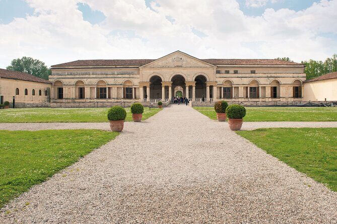 Mantova Walking Tour with Audio and Written Guide by a Local - What the Experience Includes and What It Doesn’t