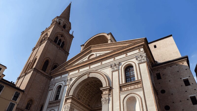 Mantua: Ascent and guided tour of the Basilica and dome of Sant'Andrea - FAQs