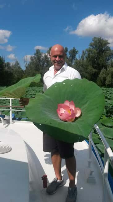 Mantua: Boating on Lake Superiore among the Lotus Flower Islands - The Highlights of the Itinerary