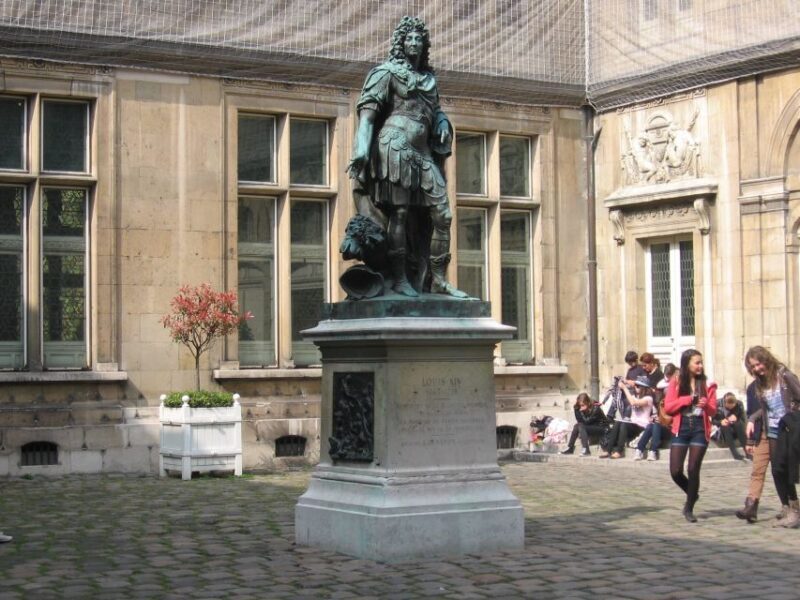 Marais Walking Tour: Lifestyle in Paris - Key Points