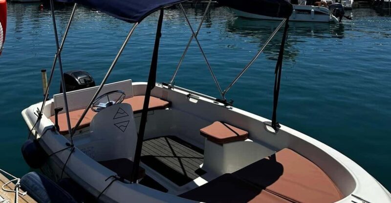 Marbella: Puerto Banús Boat Rental with No License Needed - Analyzing the Cost and Value