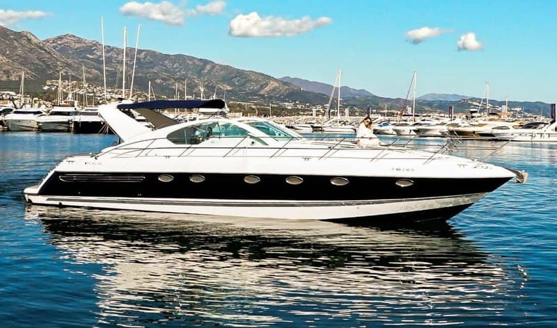 Marbella: shared cruise 2-4 hours on luxury yacht Targa 37 or Targa 48 - Why Choose a Shared Yacht Cruise in Marbella?