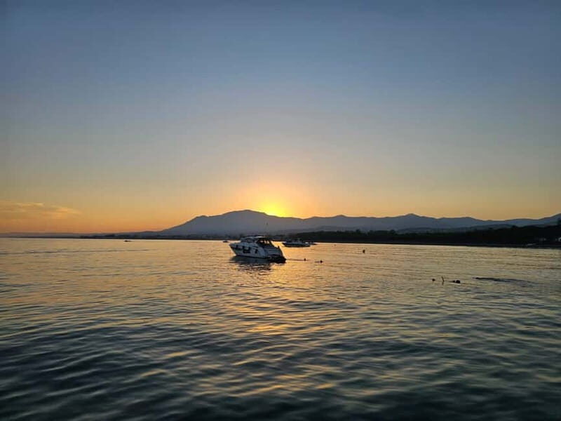 Marbella: shared cruise 2-4 hours on luxury yacht Targa 37 or Targa 48 - Highlights and Unique Features