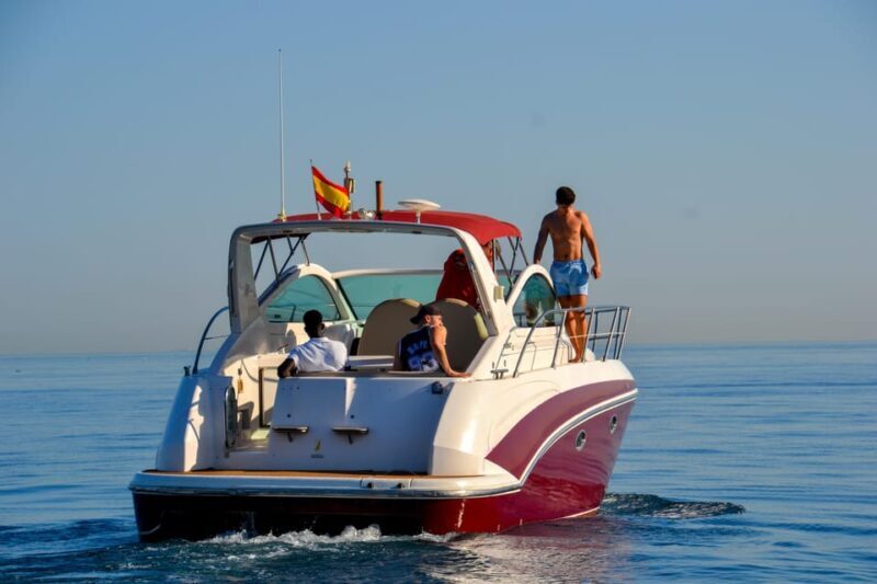 Marbella: views from a yacht for one or two hours - Drinks and Amenities