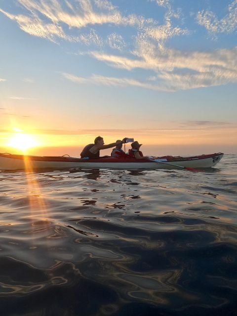 Marciana Marina: Evening Sea Kayaking Tour with Swim Stop - The Experience in Practice
