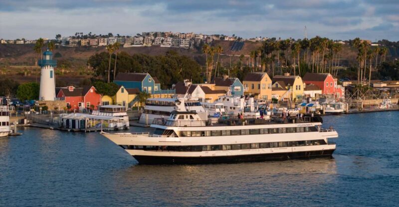 Marina Del Rey: Thanksgiving Buffet Brunch or Dinner Cruise - Practical Details: What to Expect