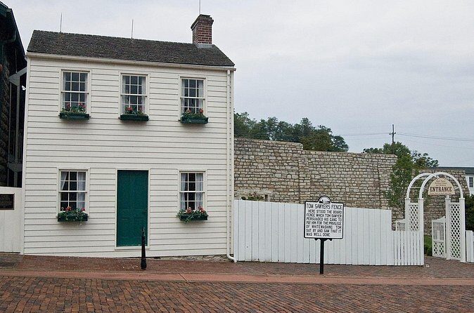 Mark Twains Hannibal Smartphone Walking Tour Plays as you walk - Who Will Love This Tour?