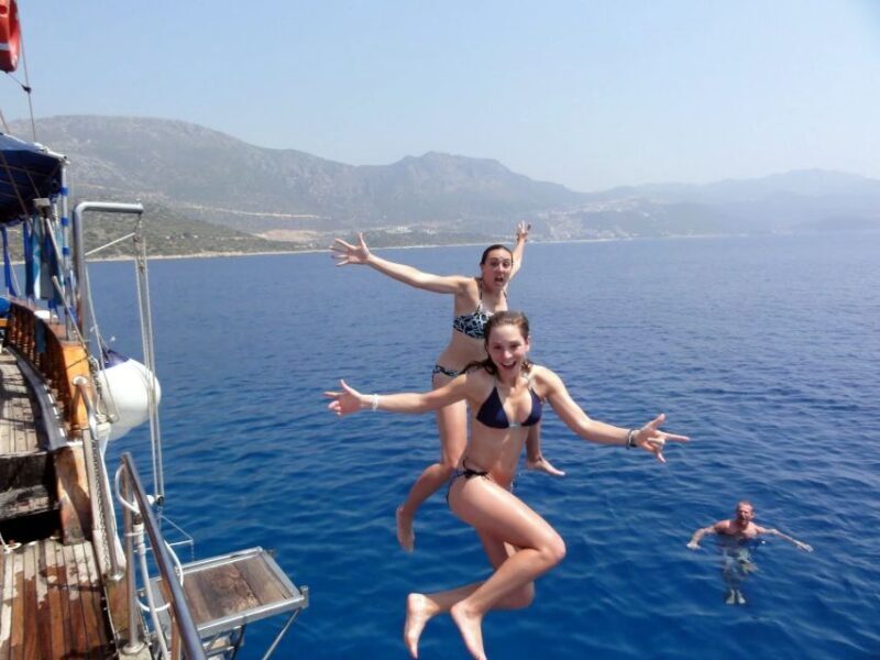 Marmaris: Boat Trip with Unlimited Drinks and BBQ Lunch - The Quality of Food and Drink