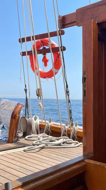 Marseille: Day sailing in the heart of the Calanques with organic lunch and wine - Marseille: Day sailing in the heart of the Calanques with organic lunch and wine