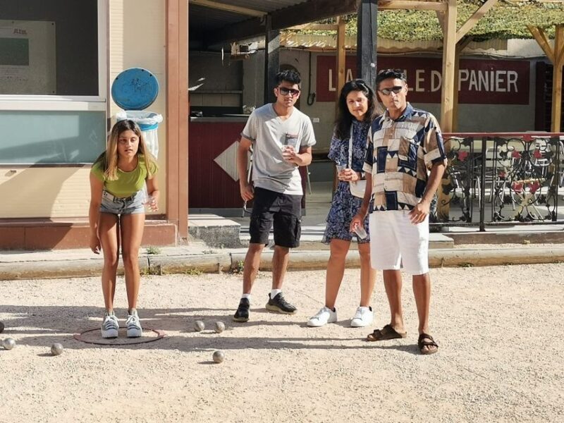Marseille: Guided Pétanque Game with Local Aperitif - Savoring the Aperitif