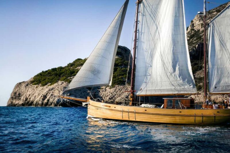 Marseille: Half-day sailing + snorkeling in the Calanques - The Vessel and Crew