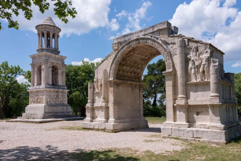 Marseille: Les Baux & Saint-Rémy Tour - Who Is This Tour Perfect For?