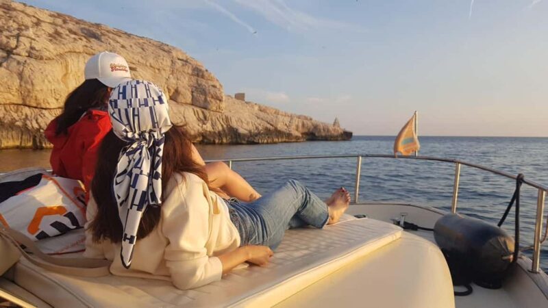 Marseille: Sunset Boat Cruise with Buffet and Organic wine - Key Points