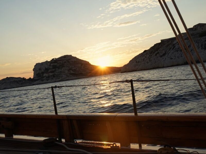 Marseille: Sunset Cruise Cocktail-Dinner in Frioul Islands - Frequently Asked Questions