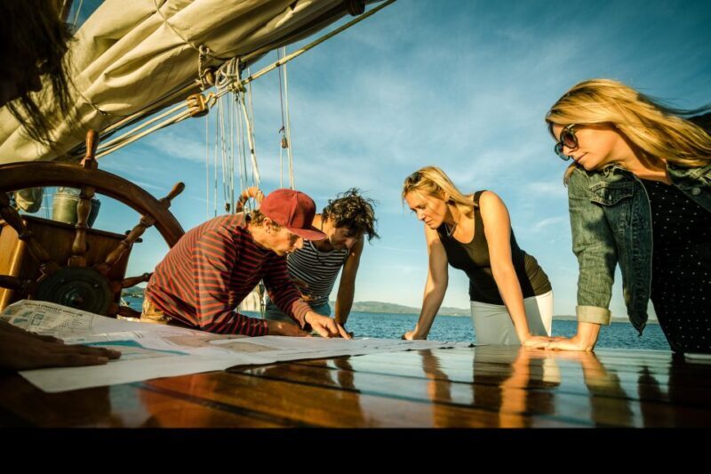 Marseille: Sunset Sailing Cruise with Dinner and Wine - Key Points