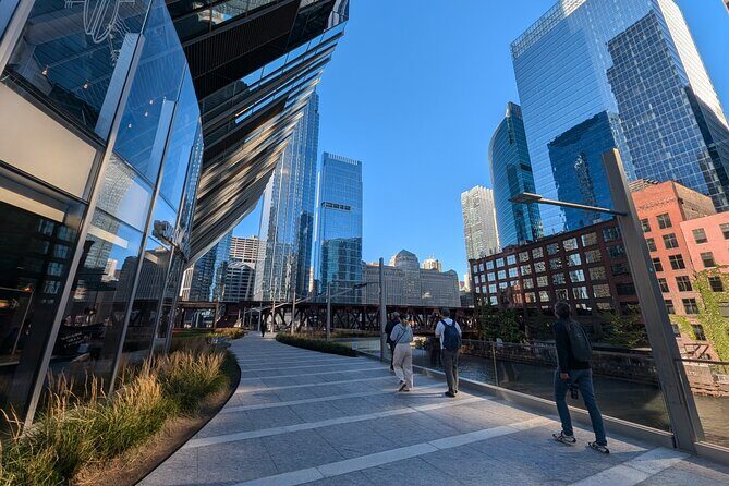 Marvels & Feats: An Engineer's Tour of Chicago Architecture - Who Should Book This Tour?