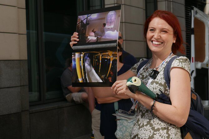 Mary Poppins Walking Tour of London - Introduction at Temple Station