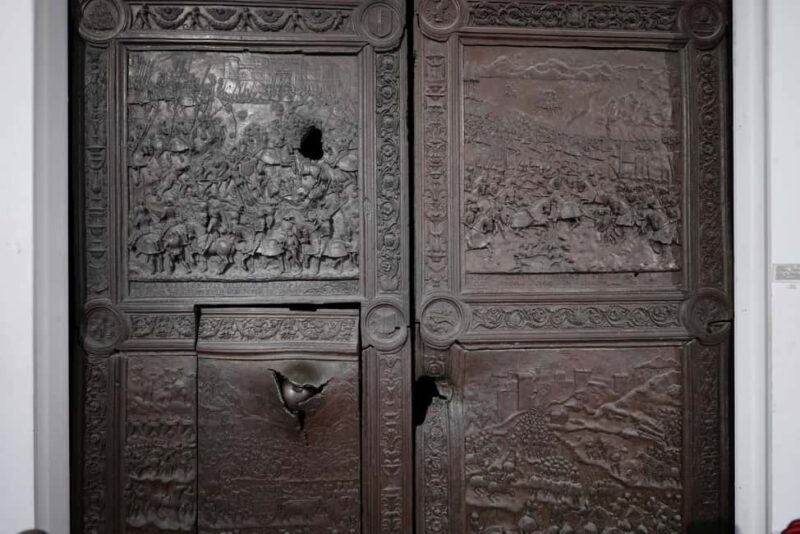 Maschio Angioino Entry Ticket with Smart Digital Guide - The Practicalities: What to Know Before You Go