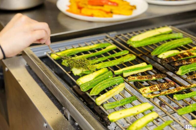 MasterSteak: Tuscan Steak Cooking Class with Unlimited Wine - FAQs