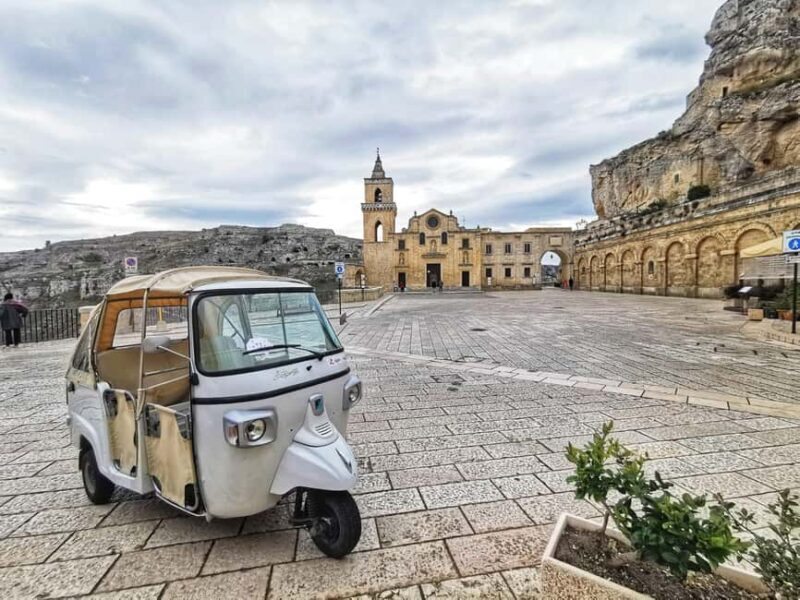 Matera: Walking tour with entries in Cave House and Church - Key Points
