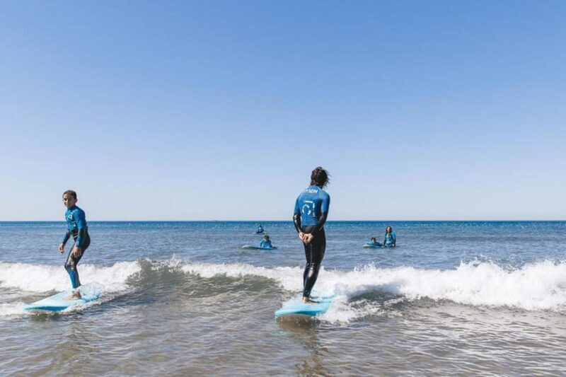 Matosinhos: Best surf Lesson with all equipment - Who is this best suited for?