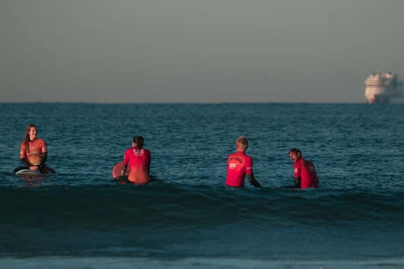 Matosinhos: Surf lesson with instructor. Option for surf lesson and healthy meal - How this Experience Compares to Others