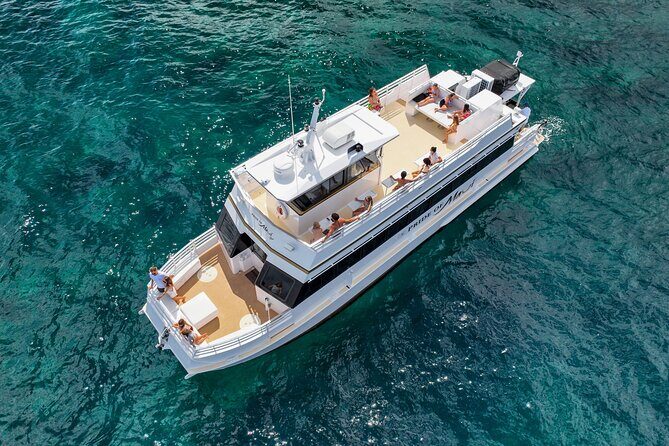 Maui Luxury Snorkeling Molokini aboard Air Conditioned Yacht Elua - Key Points