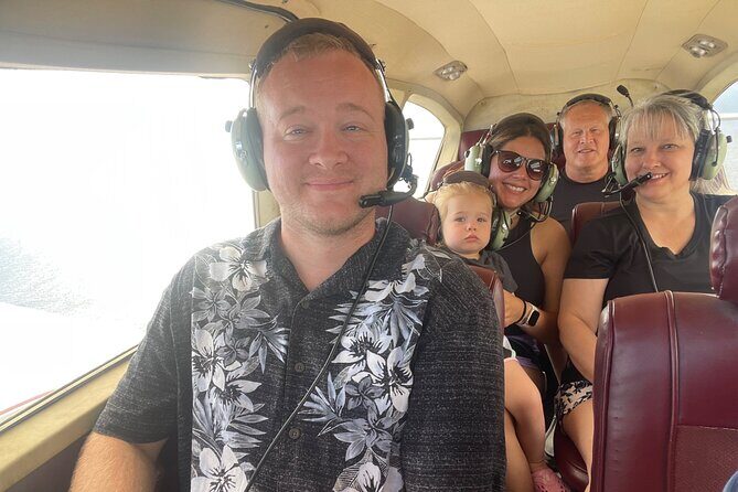 Maui *PRIVATE* Air Tour: Aquamarine & Emerald Dream: (2-5 People) - FAQs
